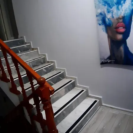 Volkii Otel1 2*